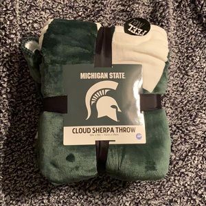 Michigan State Cloud Sherpa Throw